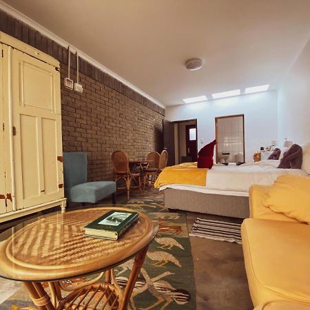 All African Colours Guesthouse Суакопмунд Екстериор снимка
